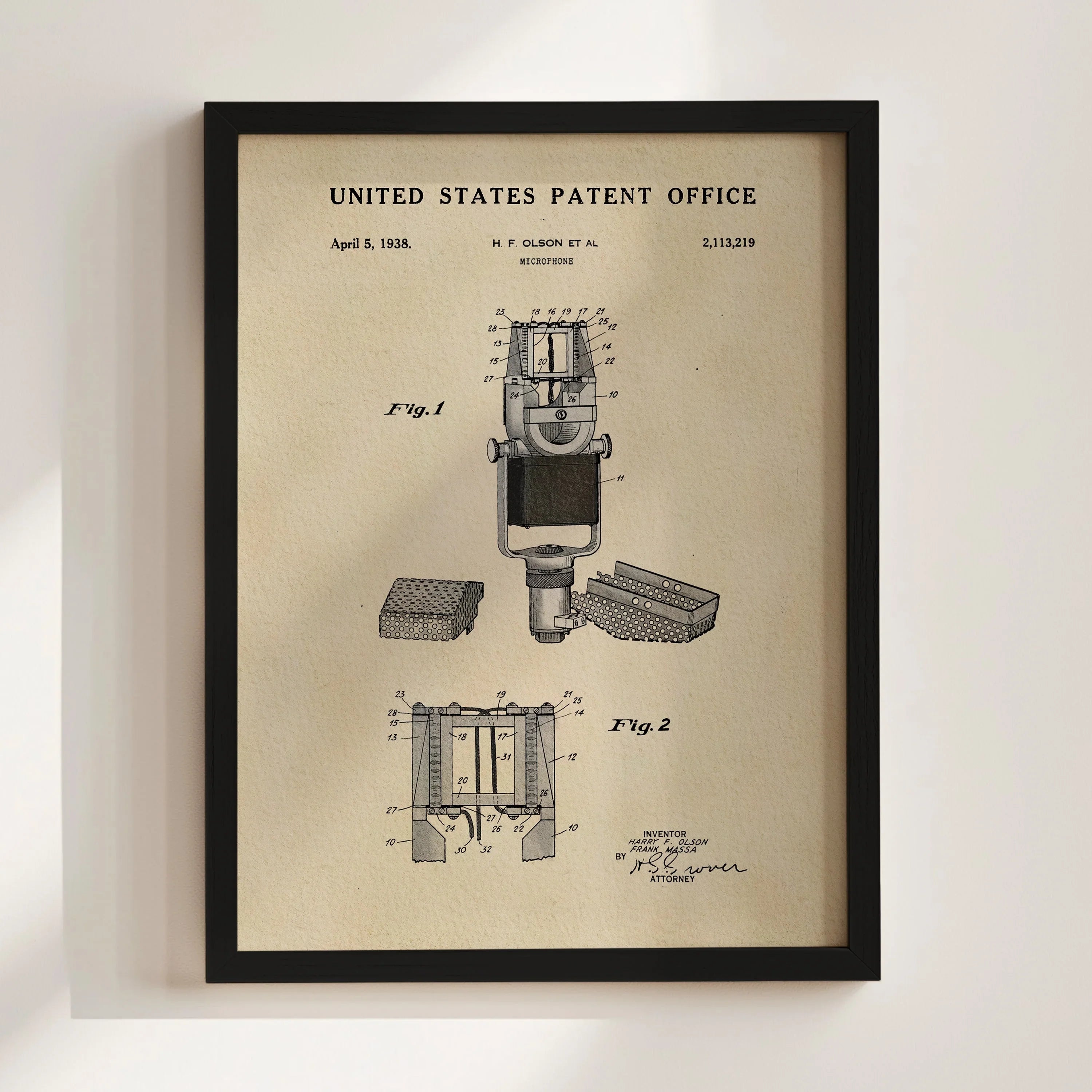 Microphone US Wall Print | Music-Theme Dorm Decor | Wall Art