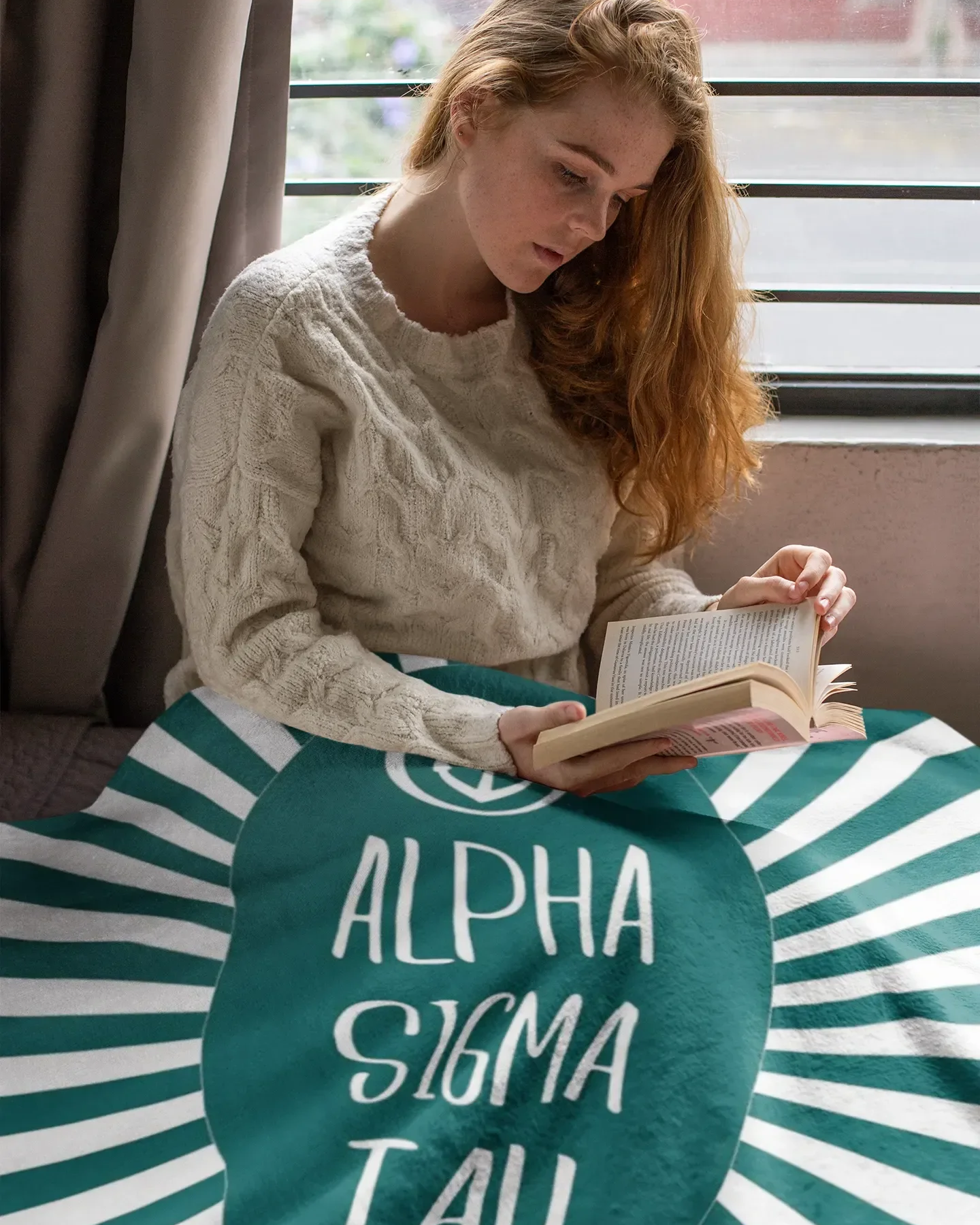 Alpha Sigma Tau XL 60x80 Sherpa Throw Blanket - Starburst Throw Blankets