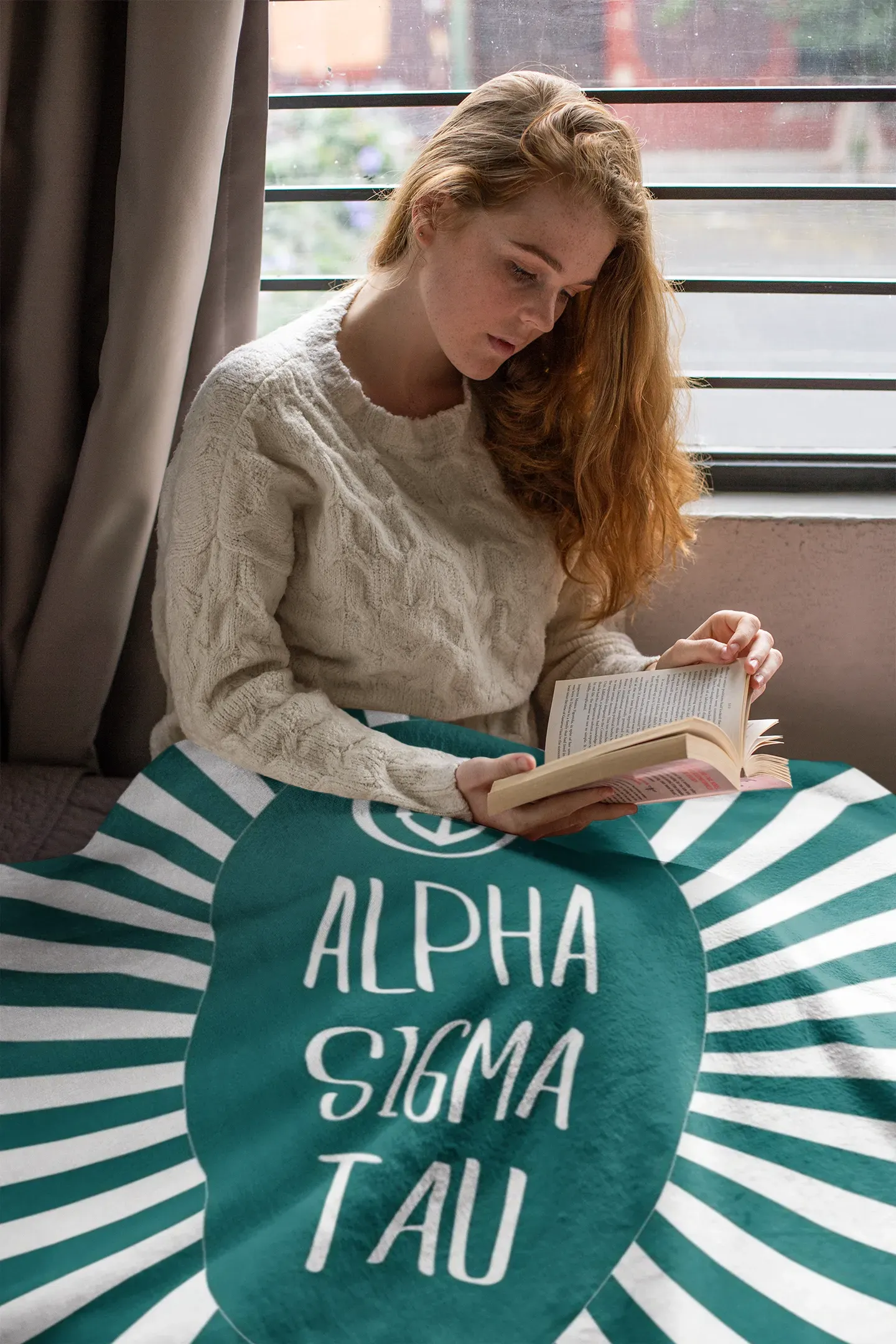 Alpha Sigma Tau XL 60x80 Sherpa Throw Blanket - Starburst Throw Blankets