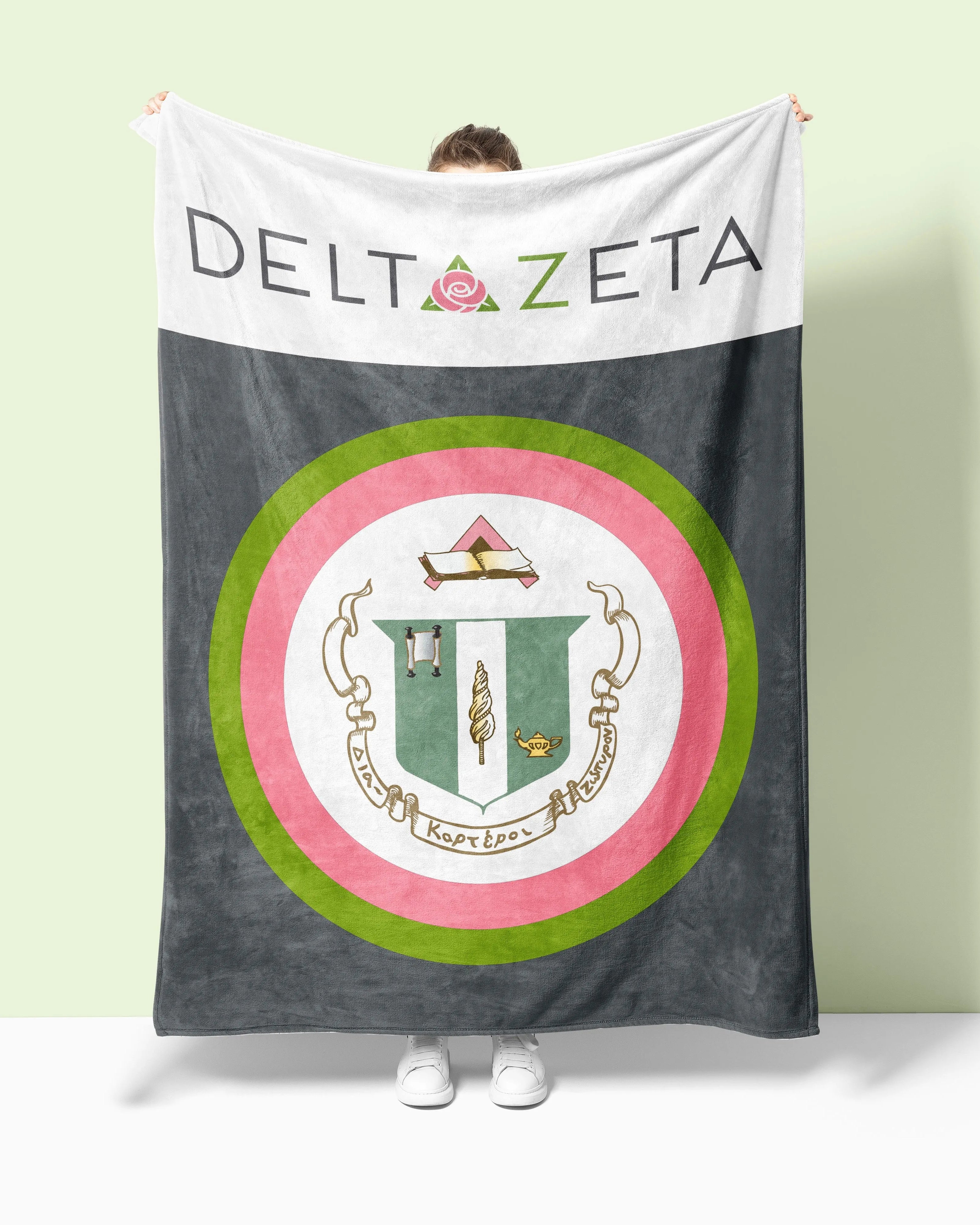 Delta Zeta Sherpa Blanket XL 60x80 Bullseye Crest | DZ Gifts & Decor