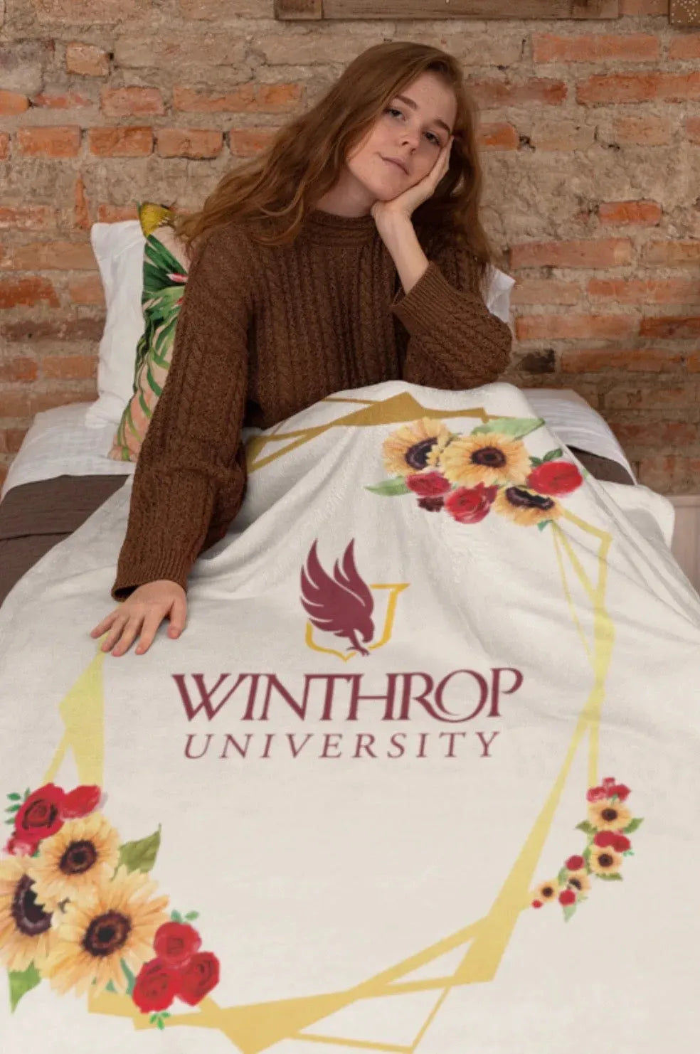 Winthrop University XL 60x80 Sherpa Throw Blanket- Sunflower Frame Throw Blankets