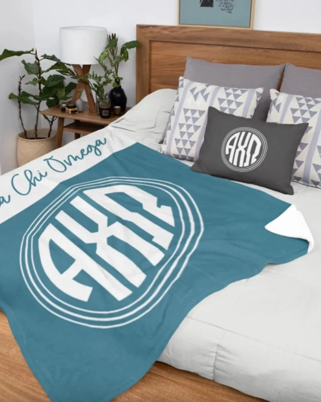 Alpha Chi Omega XL 60x80 Blanket Monogram Vega Band Throw Blankets