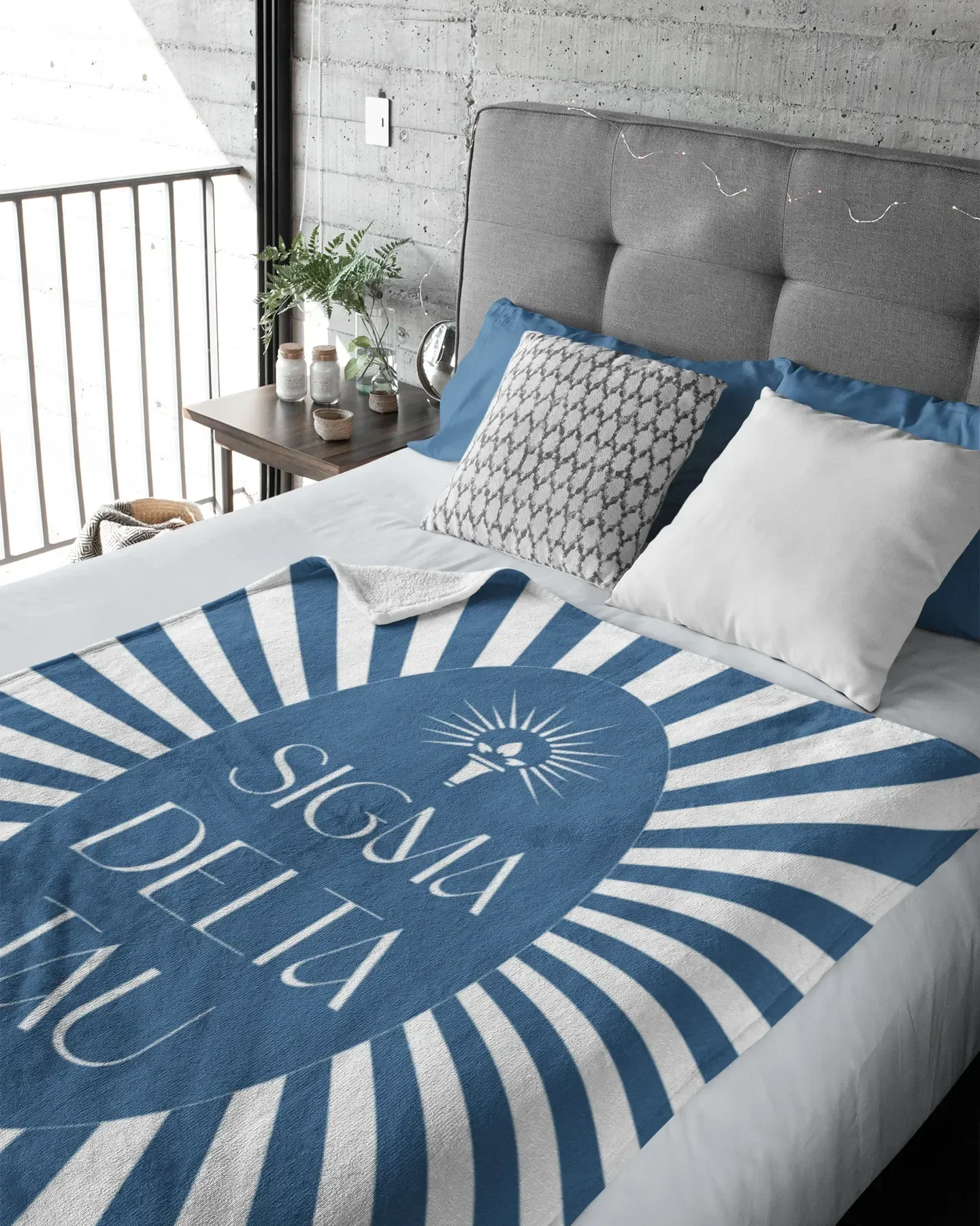 Sigma Delta Tau XL 60x80 Sherpa Throw Blanket - Starburst Throw Blankets