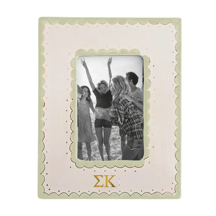 Sigma Kappa Scallop Picture Frame | Sig Kap Big Little Gifts