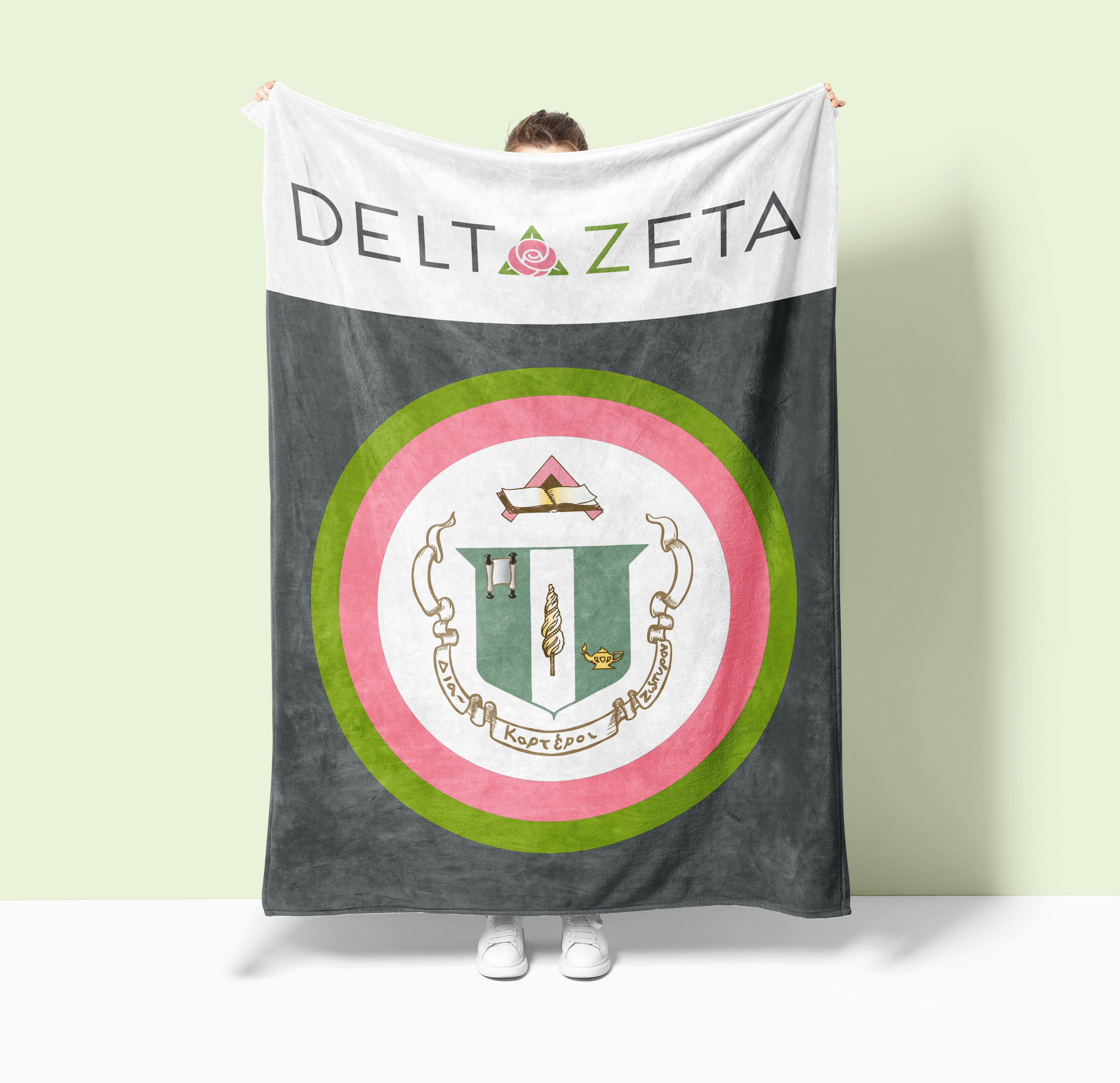 Delta Zeta Sherpa Blanket XL 60x80 Bullseye Crest | DZ Gifts & Decor