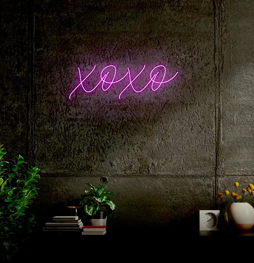 XOXO LED Neon Sign w/ Dimmer Neon Signs