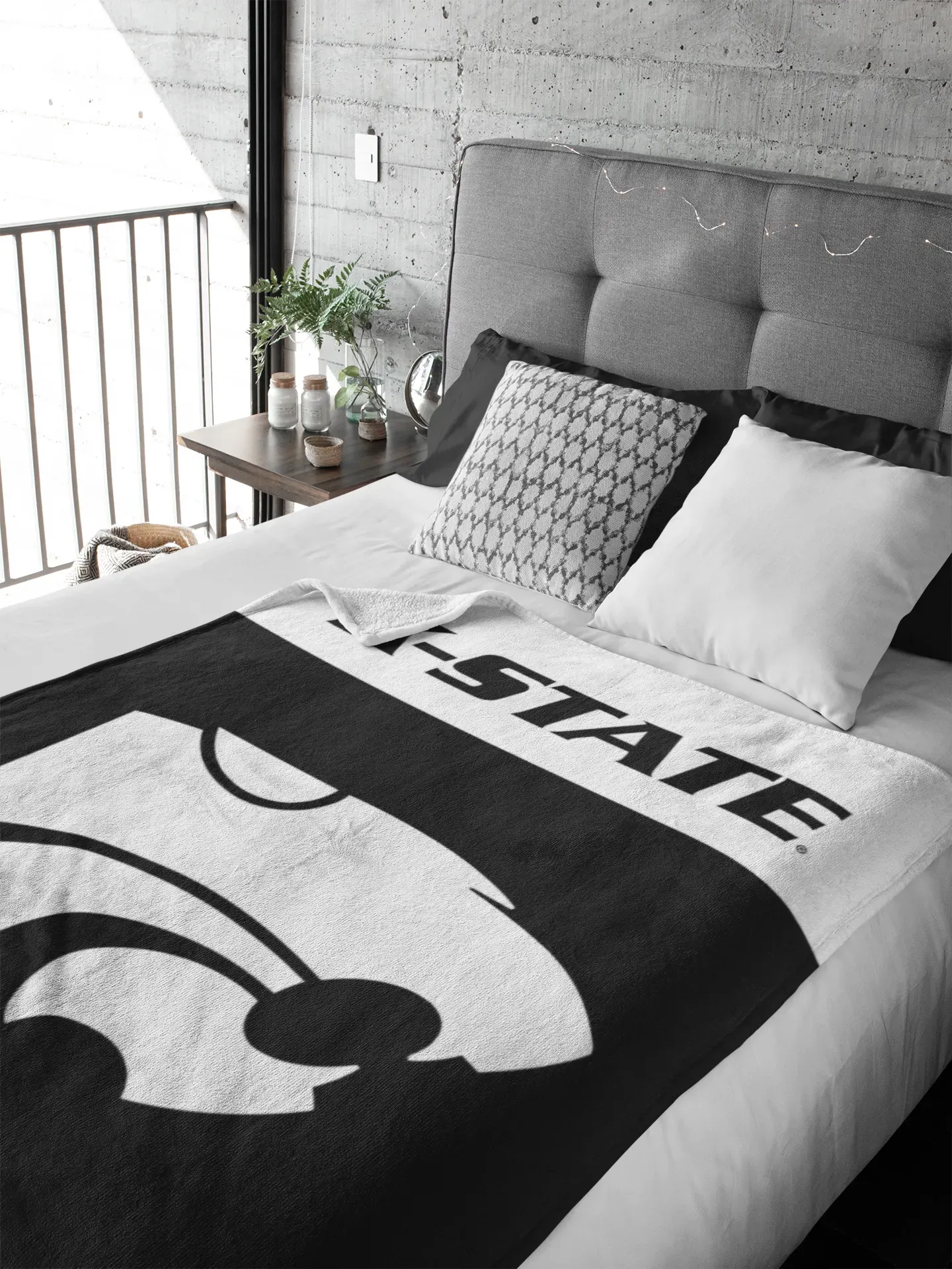 K-STATE XL 60x80 Blanket Black Powercat - Wide Band Throw Blankets