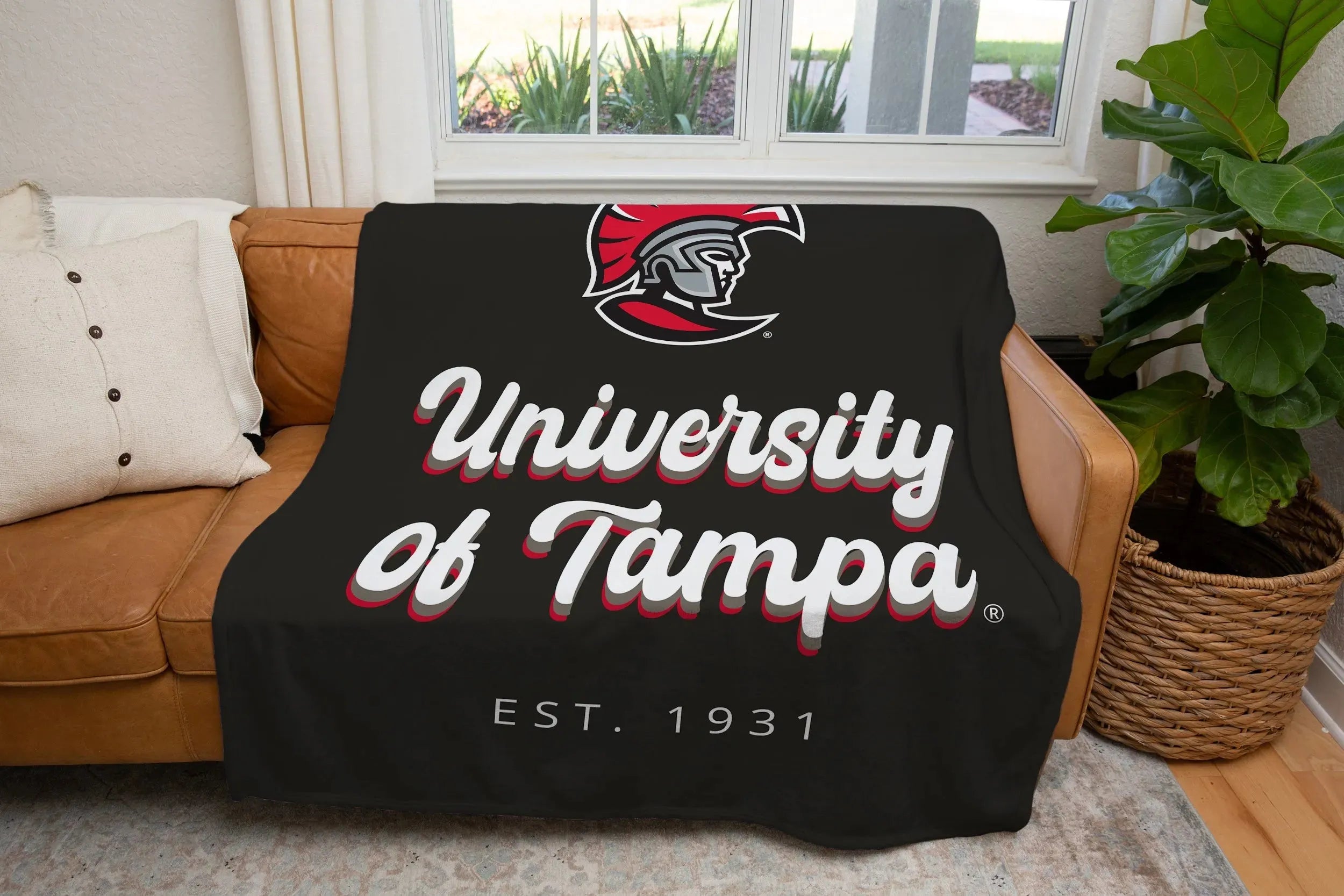 University of Tampa XL 60x80 Sherpa Throw Blanket - Retro Throw Blankets