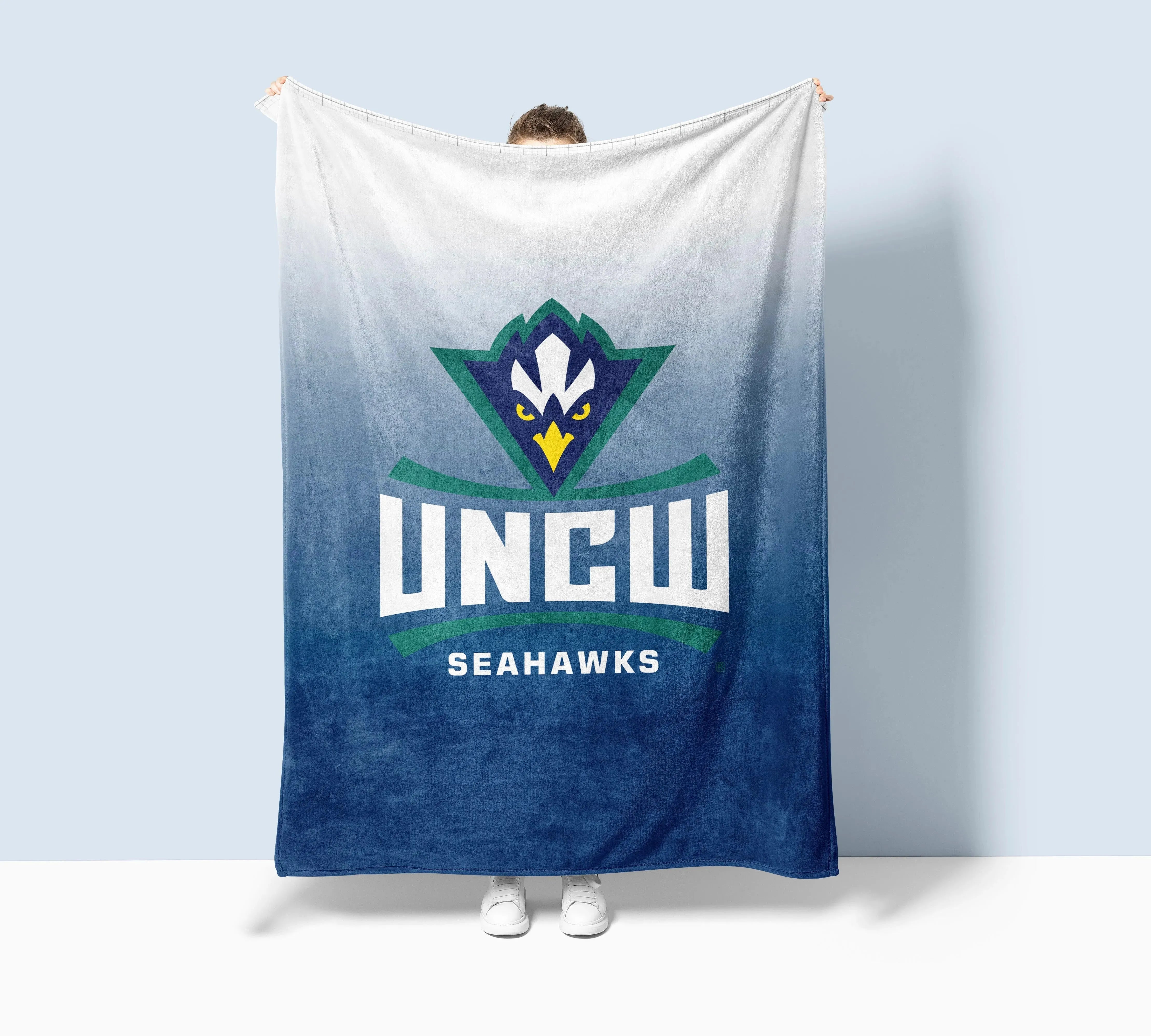UNCW XL 60x80 Sherpa Throw Blanket - Navy Gradient - 60"x80" Throw Blankets