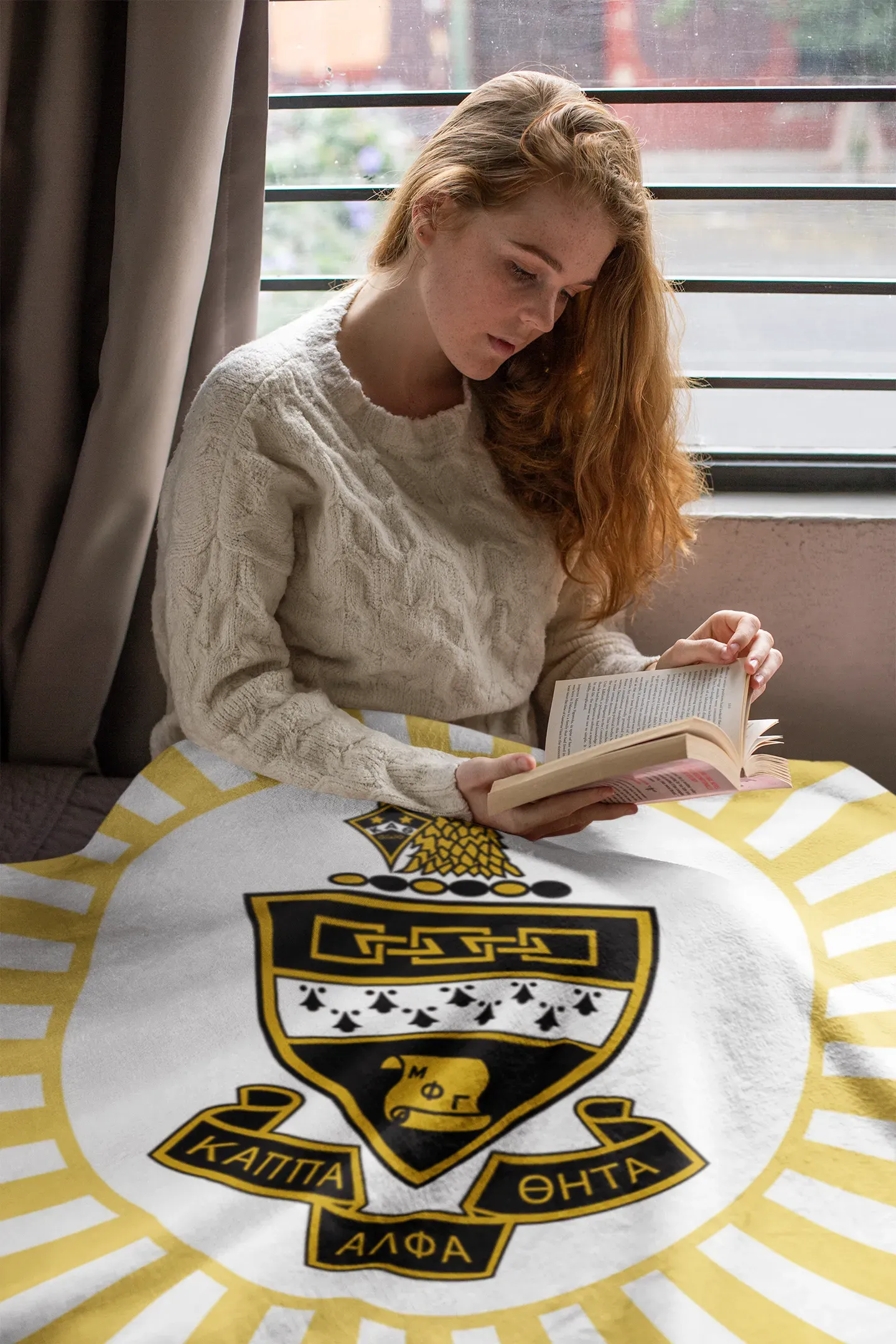 Kappa Alpha Theta XL 60x80 Sherpa Throw Blanket - Coat of Arms Throw Blankets