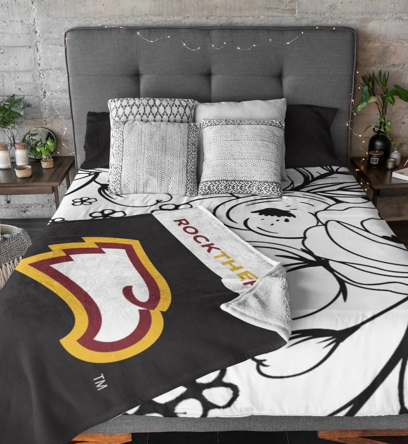 Winthrop University Blanket - Black Wide Band  60"x80" | Custom Gifts | Festive Fit Home