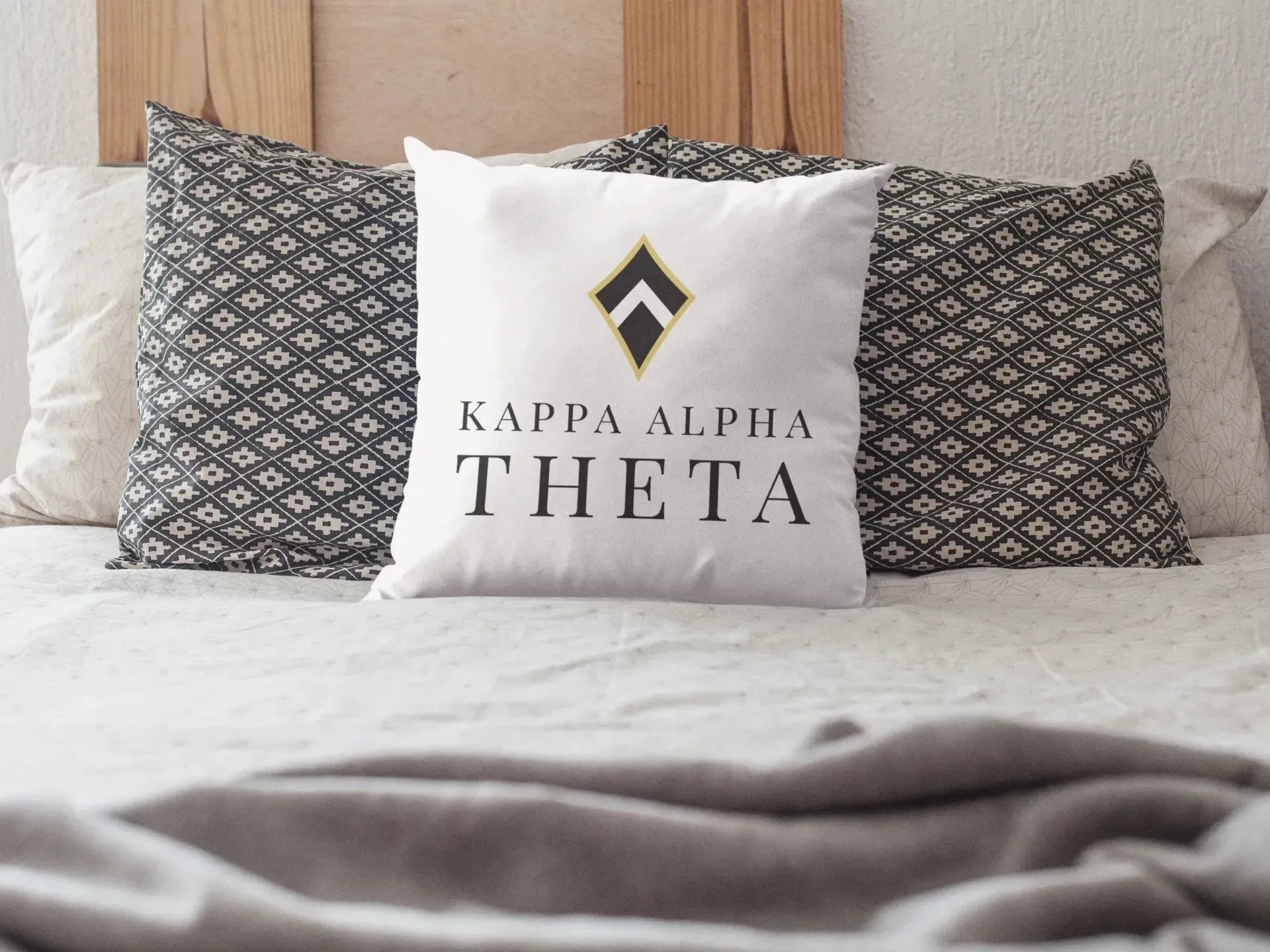 Kappa Alpha Theta 18" Traditional Throw Pillow Cover Pillow Covers